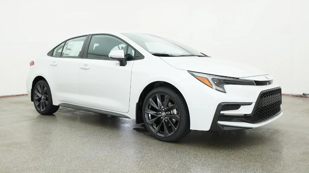 New 2026 Wind Chill Pearl Toyota SE image 9