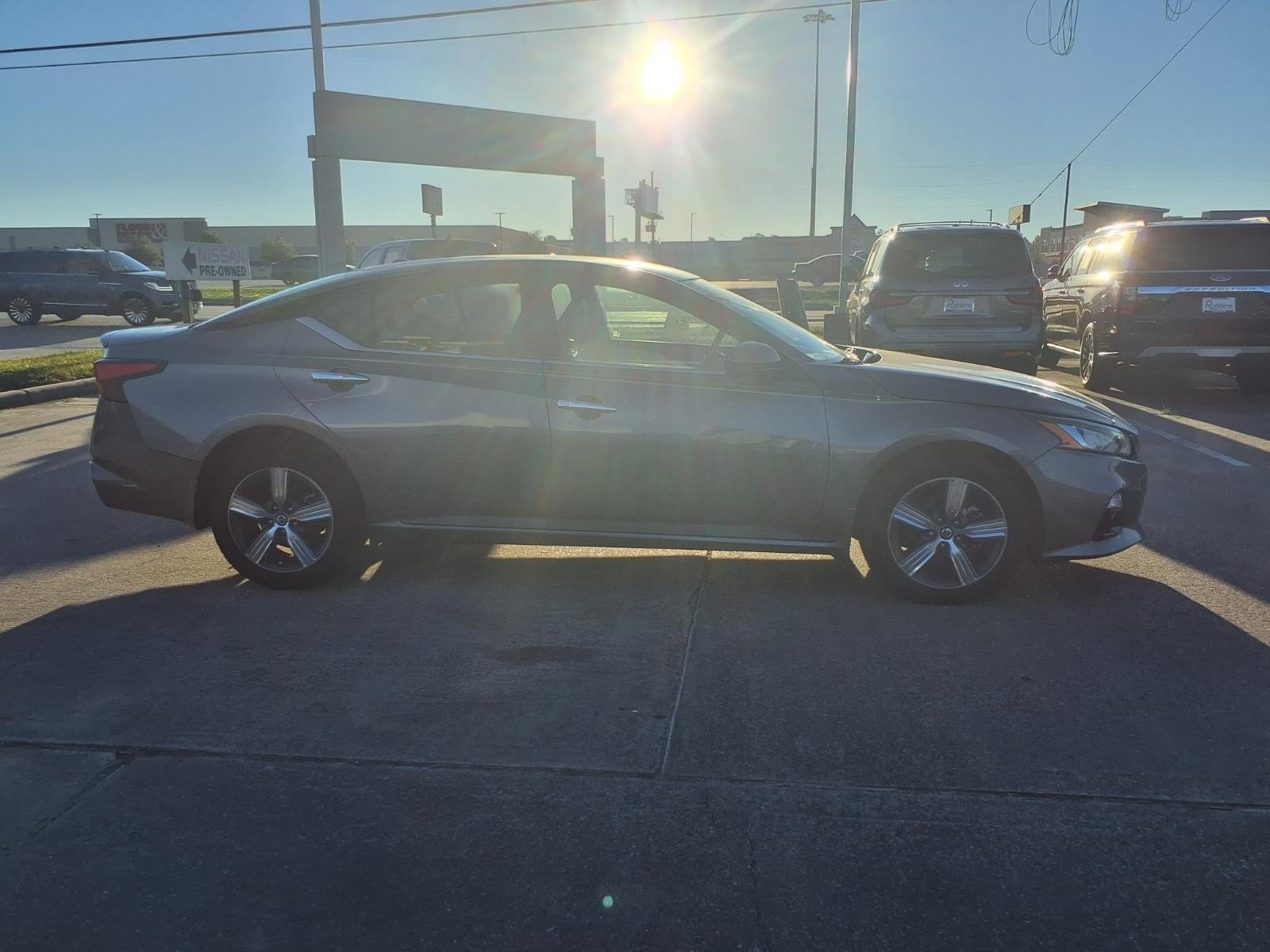 2022 Nissan Altima photo 5 of 26