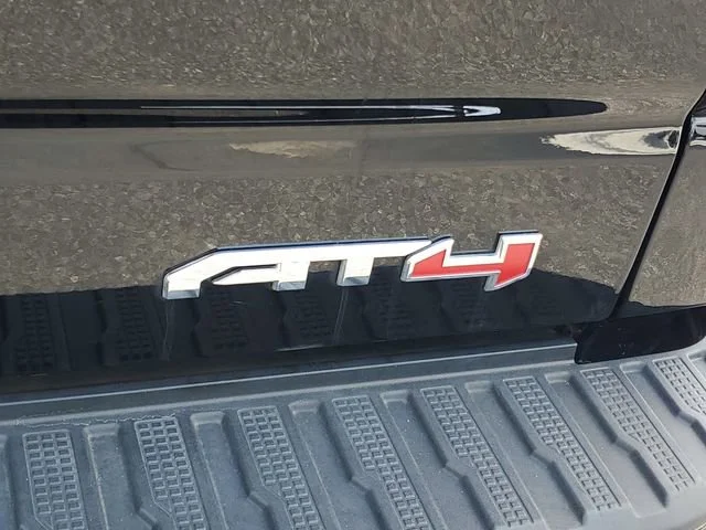 Used 2024 Onyx Black GMC AT4 image 28