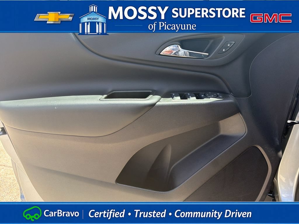 2023 Chevrolet Equinox LT - Photo 12