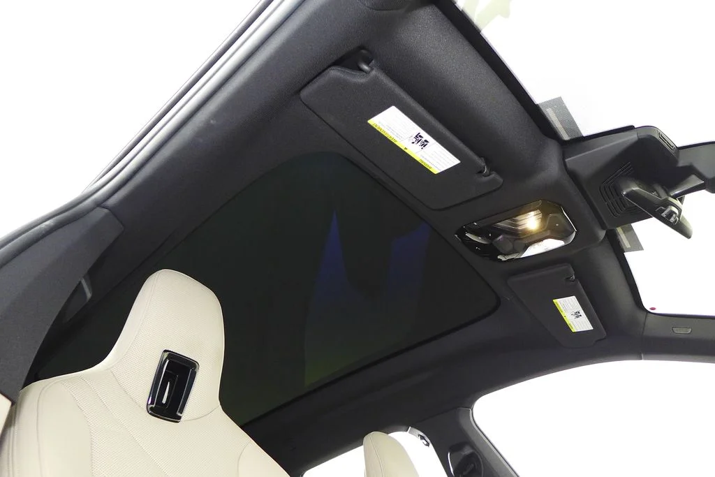 Used 2024 Black BMW xDrive50 image 17