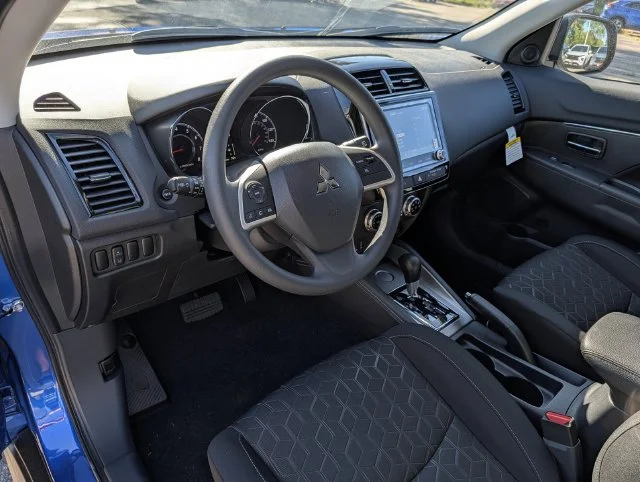 New 2027 Octane Blue Metallic Mitsubishi 2.0 ES 2WD image 4