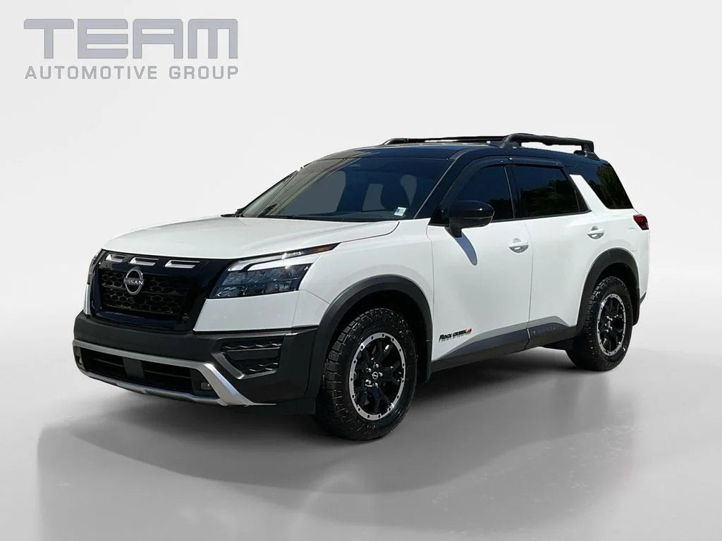 Used 2025 White Nissan Rock Creek image 3