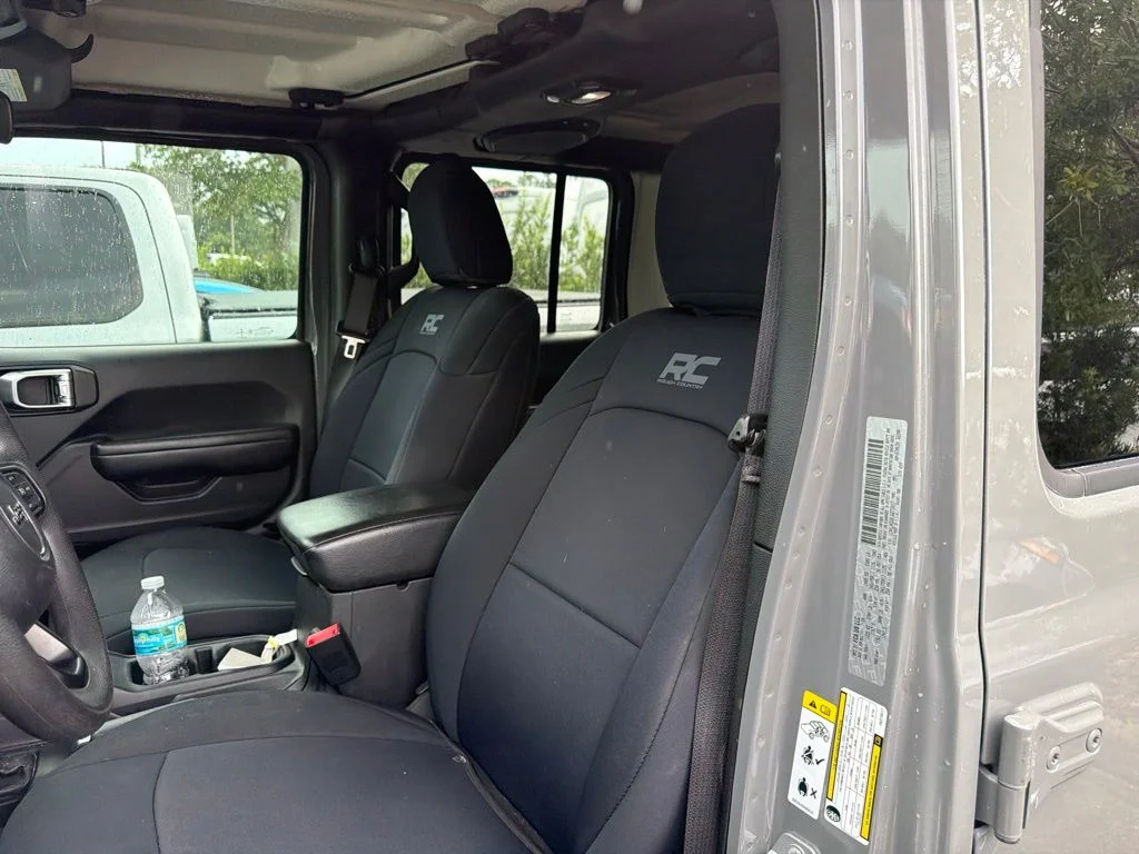 Used 2018 Gray Jeep Unlimited Sport image 18