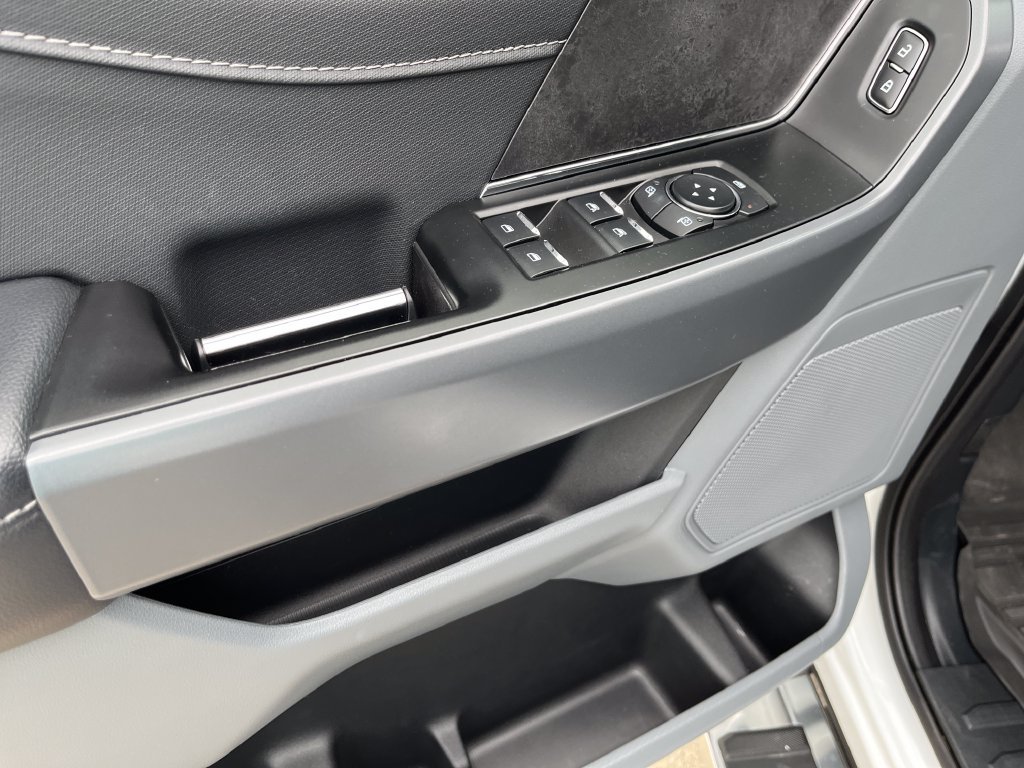 Used 2024 White Ford XLT image 11