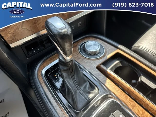 Used 2022 Black Nissan SL image 31