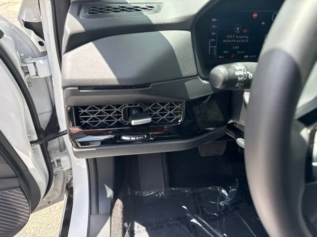 Used 2023 White Honda Touring image 21