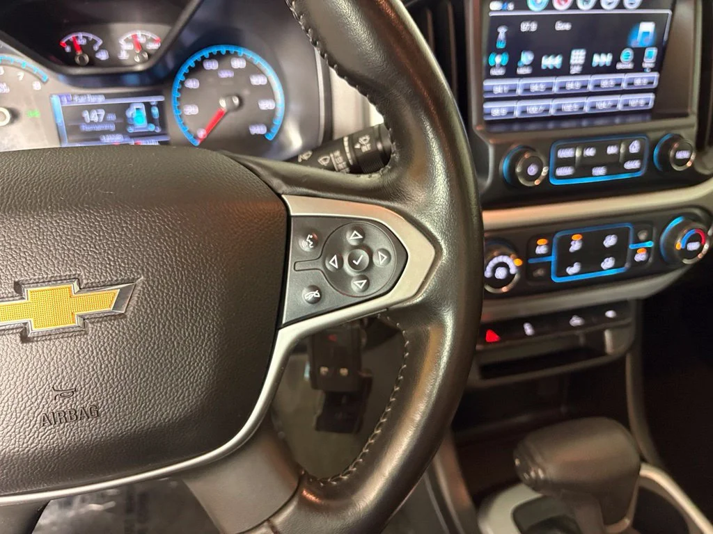 Used 2018 KINETIC BLUE METALLIC Chevrolet 2WD LT image 24