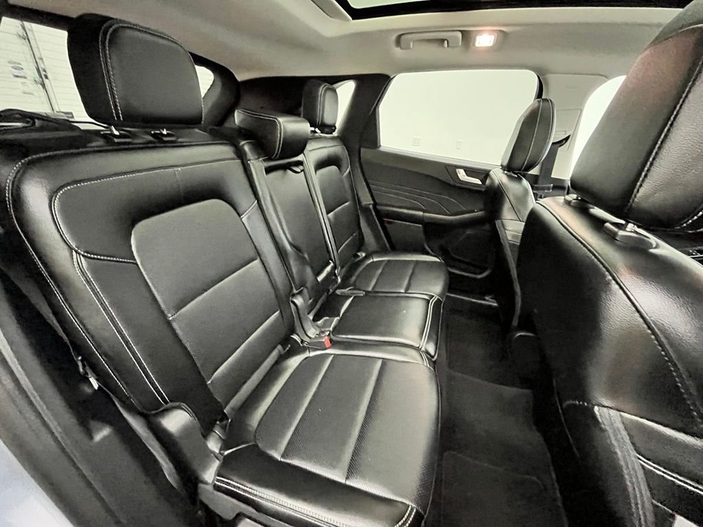 Used 2022 Blue Ford SEL image 38