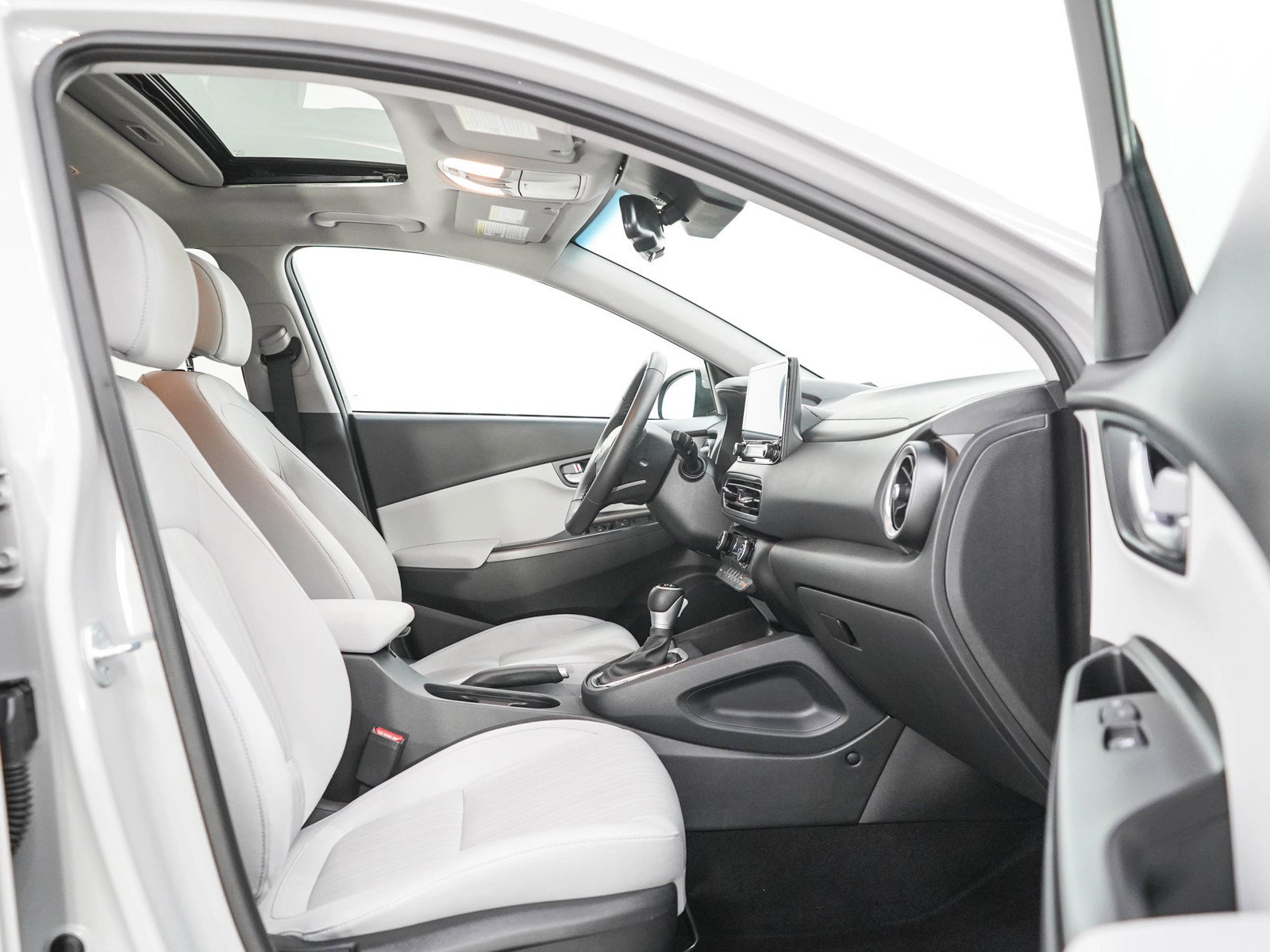 Certified Used 2023 Cyber Silver Hyundai SEL Auto FWD image 12