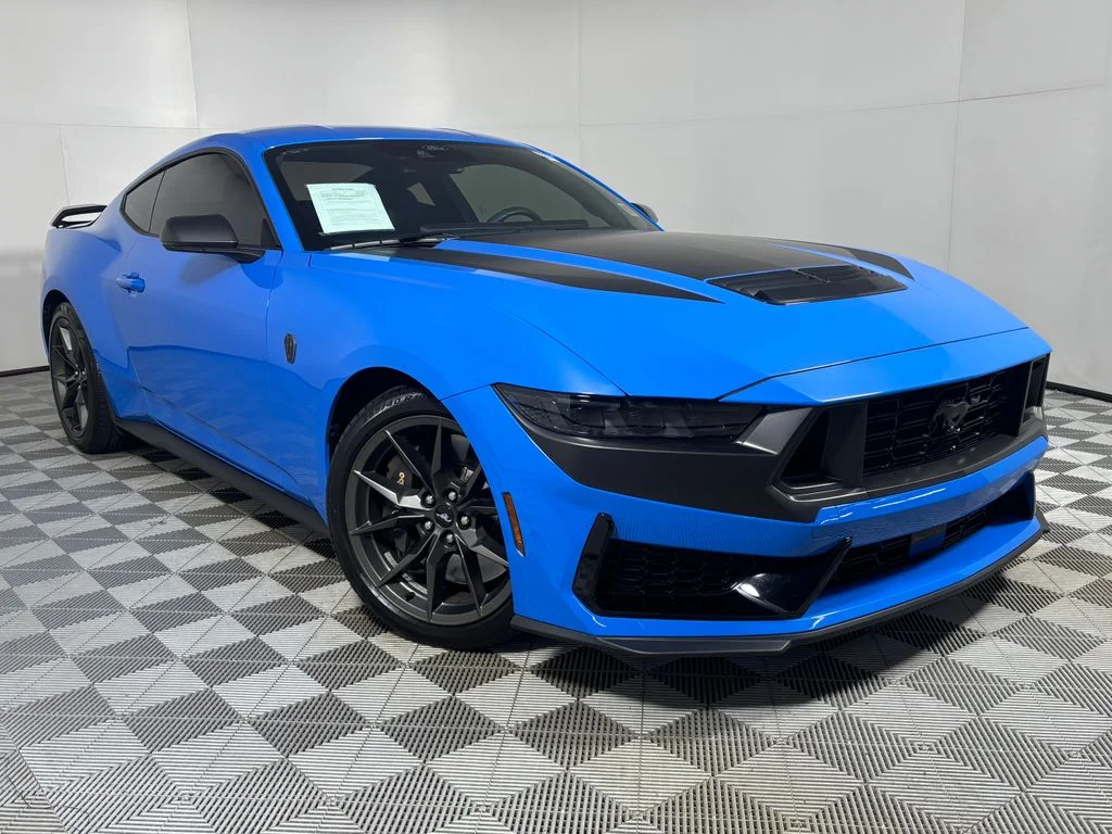 2024 Ford Mustang Dark Horse's photo