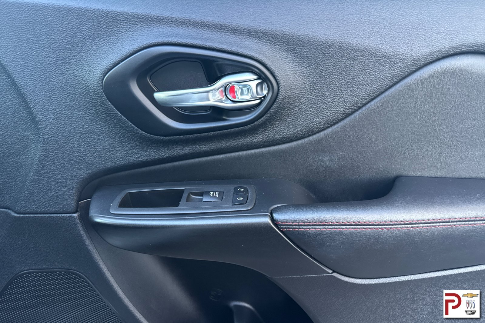 Used 2022 White Jeep Trailhawk image 20