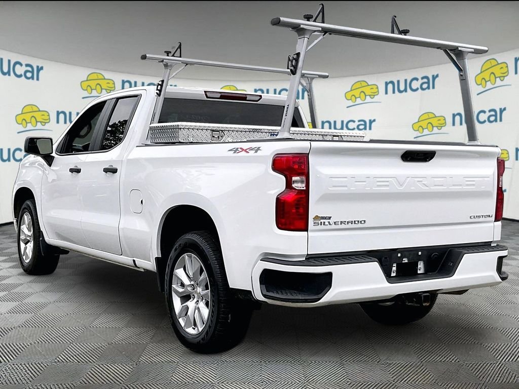 Used 2023 White Chevrolet Custom image 4