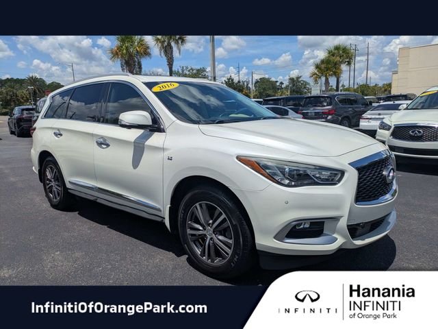 Used 2016 White INFINITI Base image 1