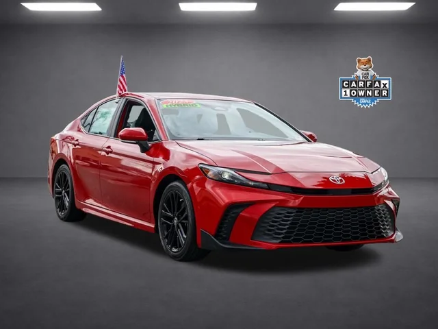 2025 Toyota Camry SE