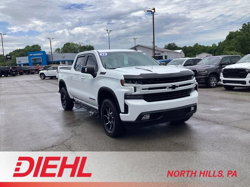 Used 2022 Summit White Chevrolet RST image 1