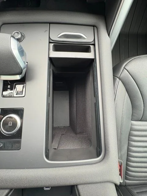 New 2026 Carpathian Grey Land Rover Dynamic SE image 34