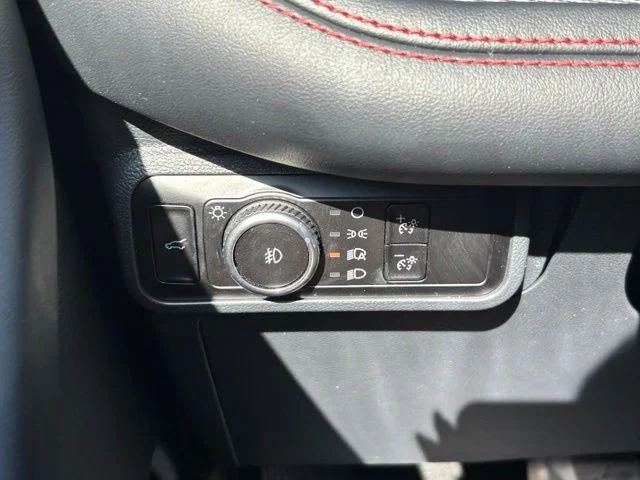 Used 2025 Gray Ford ST-Line image 32