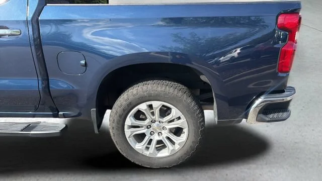 Used 2022 Northsky Blue Metallic Chevrolet LTZ image 33