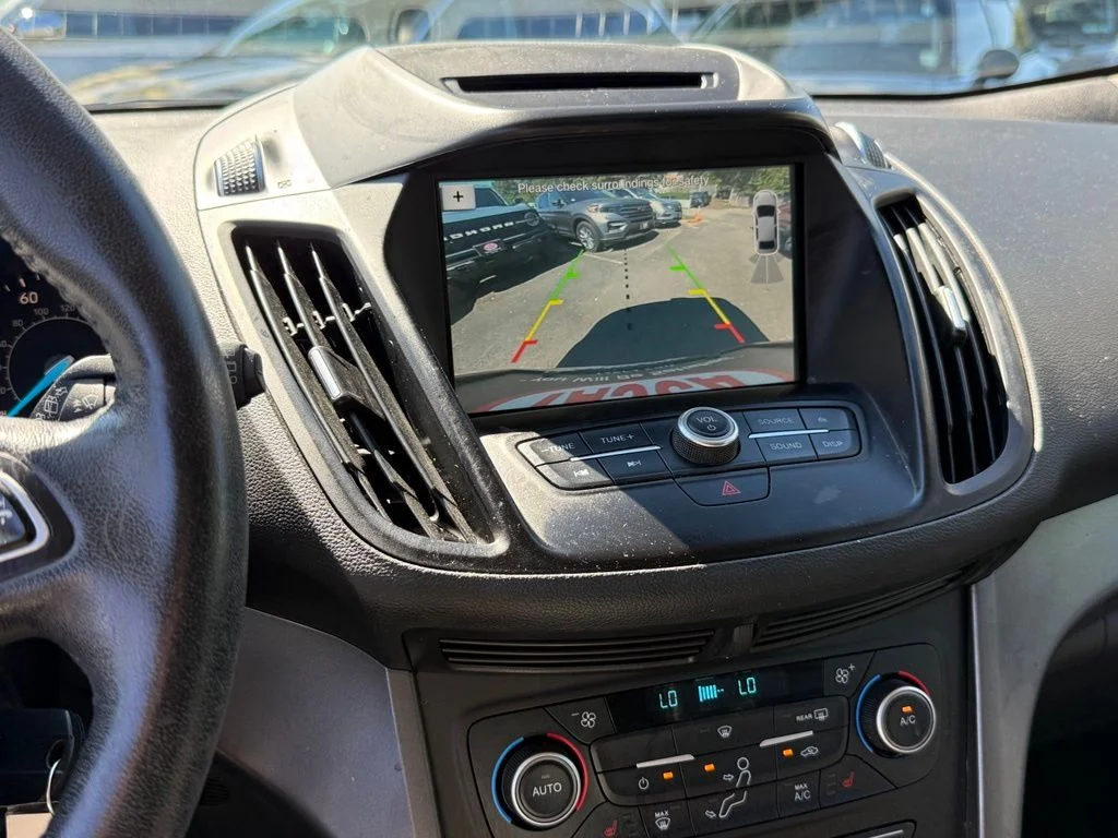 Used 2018 Ingot Silver Ford SEL image 19