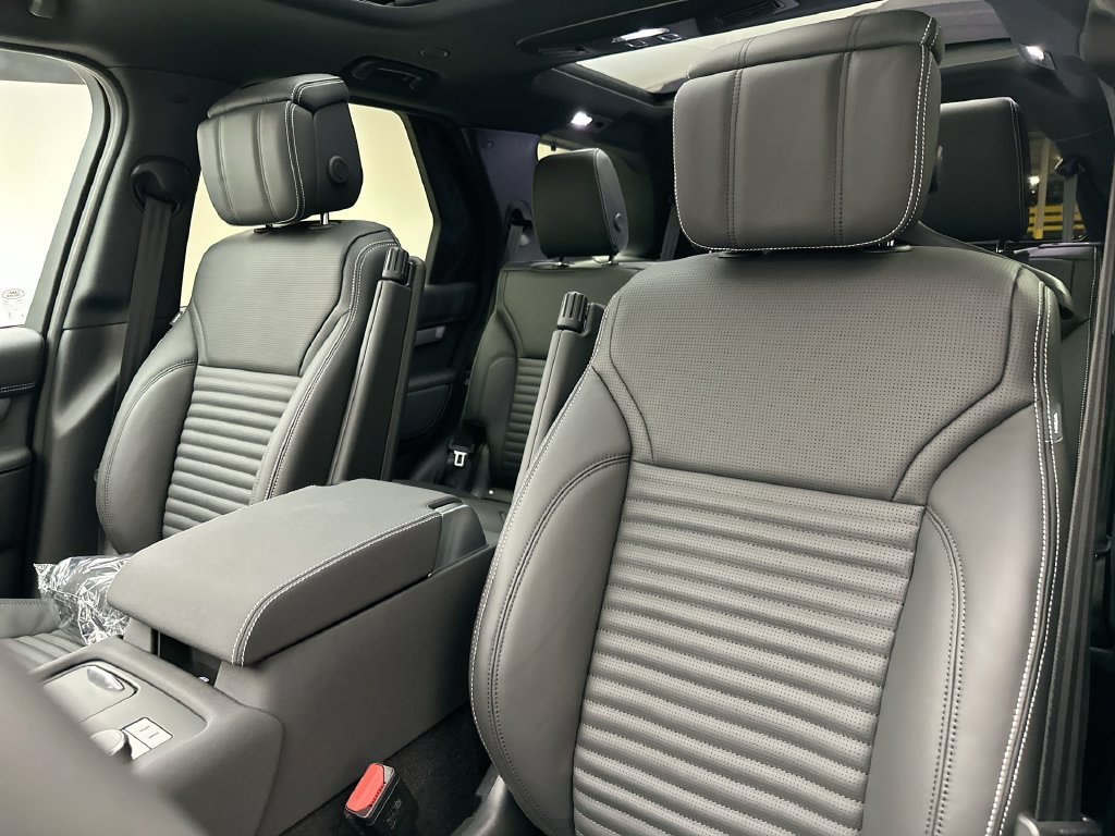 New 2026 Sedona Red Metallic Land Rover Gemini Edition image 10