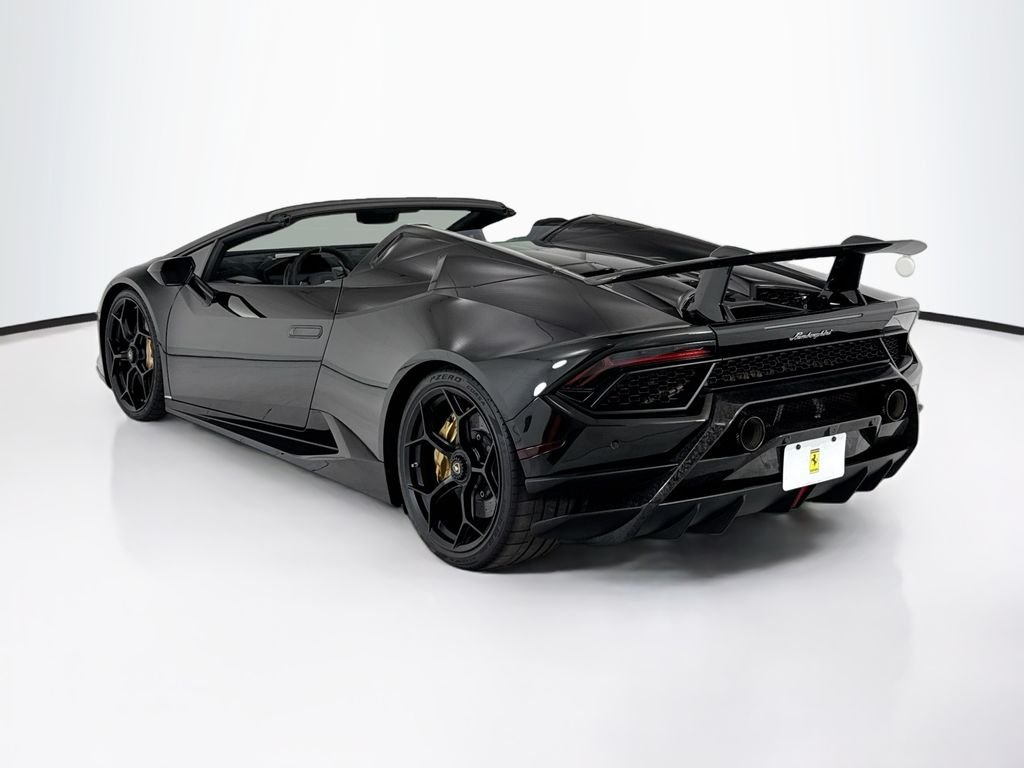 Used 2018 Nero Noctis Lamborghini Performante image 7