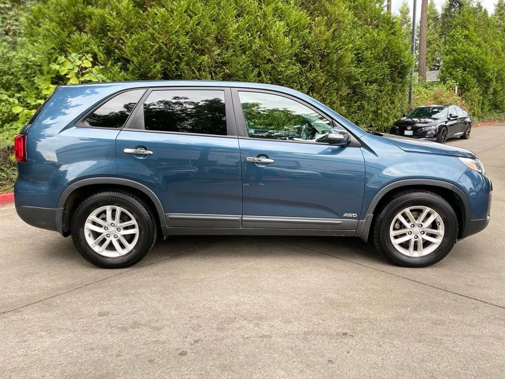 Used 2014 Wave Blue Kia LX image 3