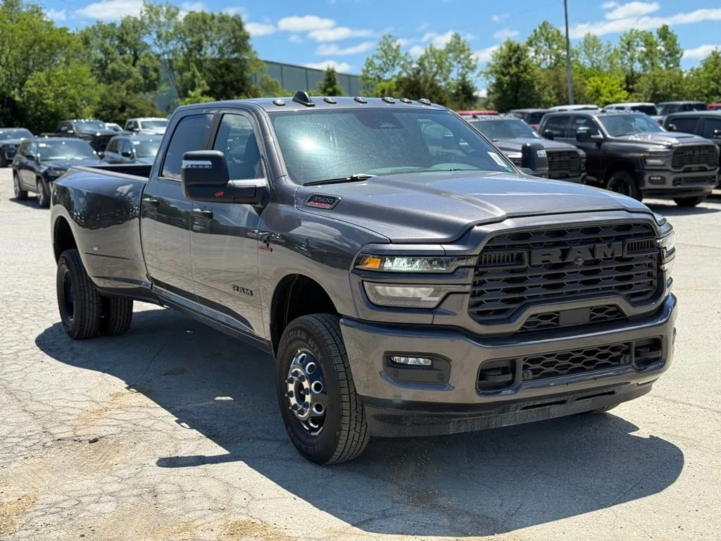 New 2026 Granite Crystal Metallic Clear-Coat Exterior Paint RAM Big Horn image 4