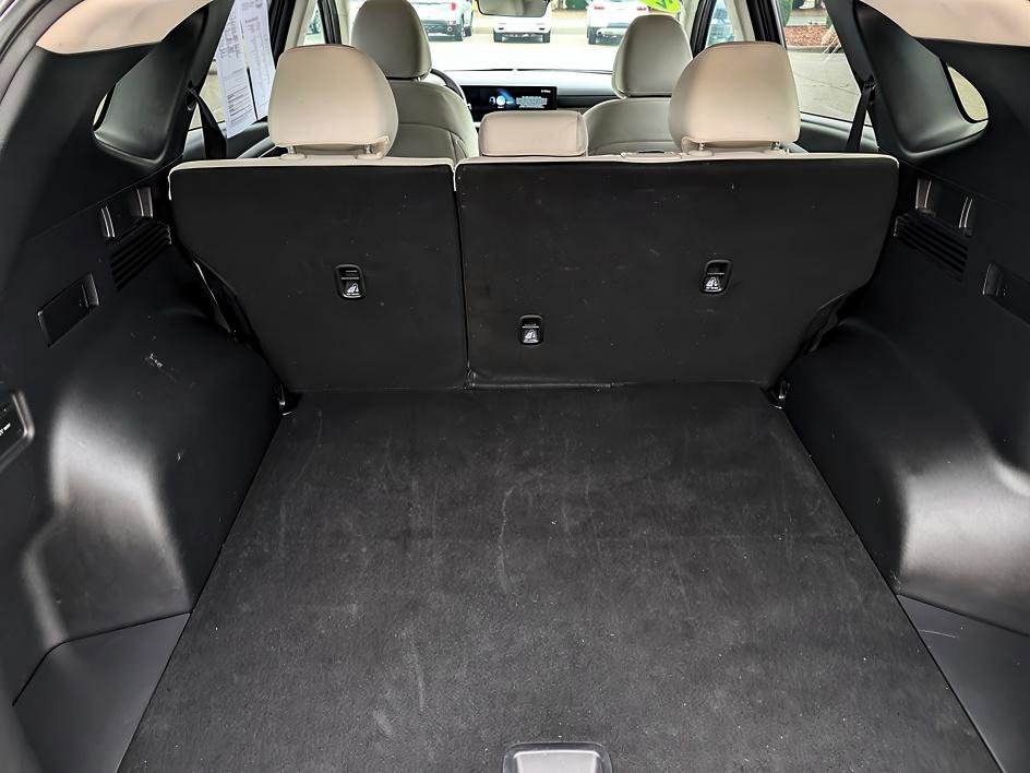 Used 2025 Hampton Gray Hyundai SEL image 14