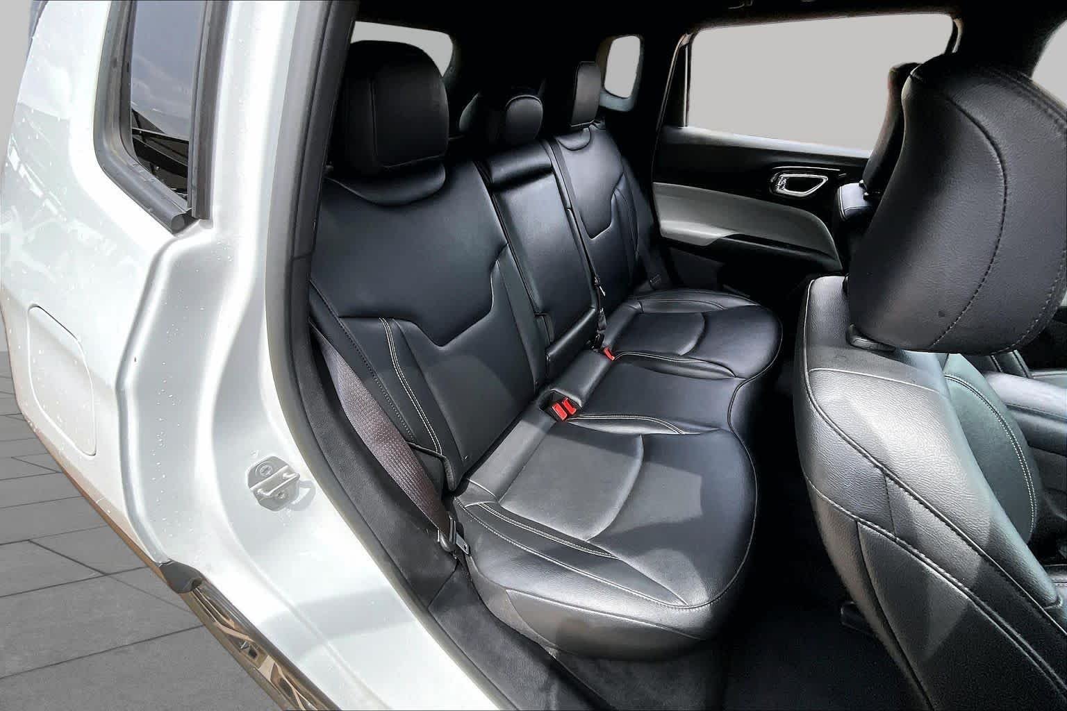 Used 2025 Bright White Clearcoat Jeep Limited image 18
