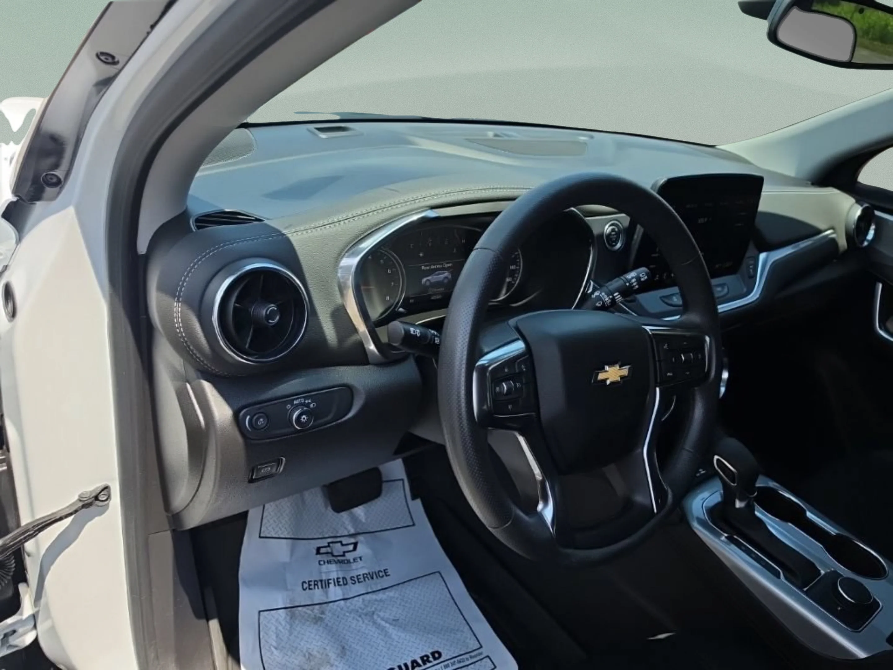 Used 2024 Summit White Chevrolet 2LT image 17