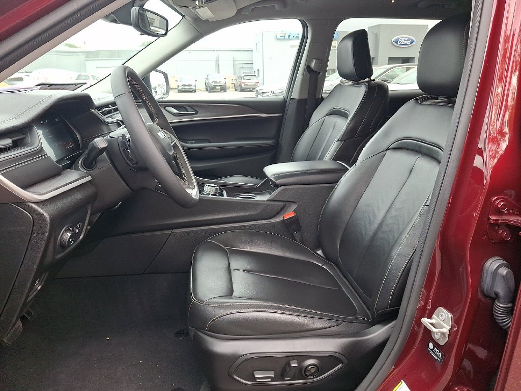 Used 2024 Red Jeep Limited image 15
