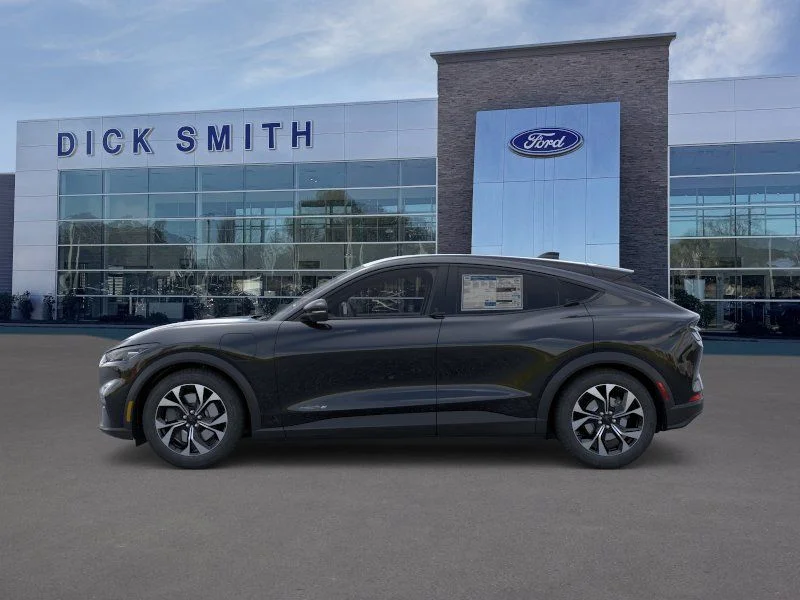 New 2026 Black Ford Select image 3