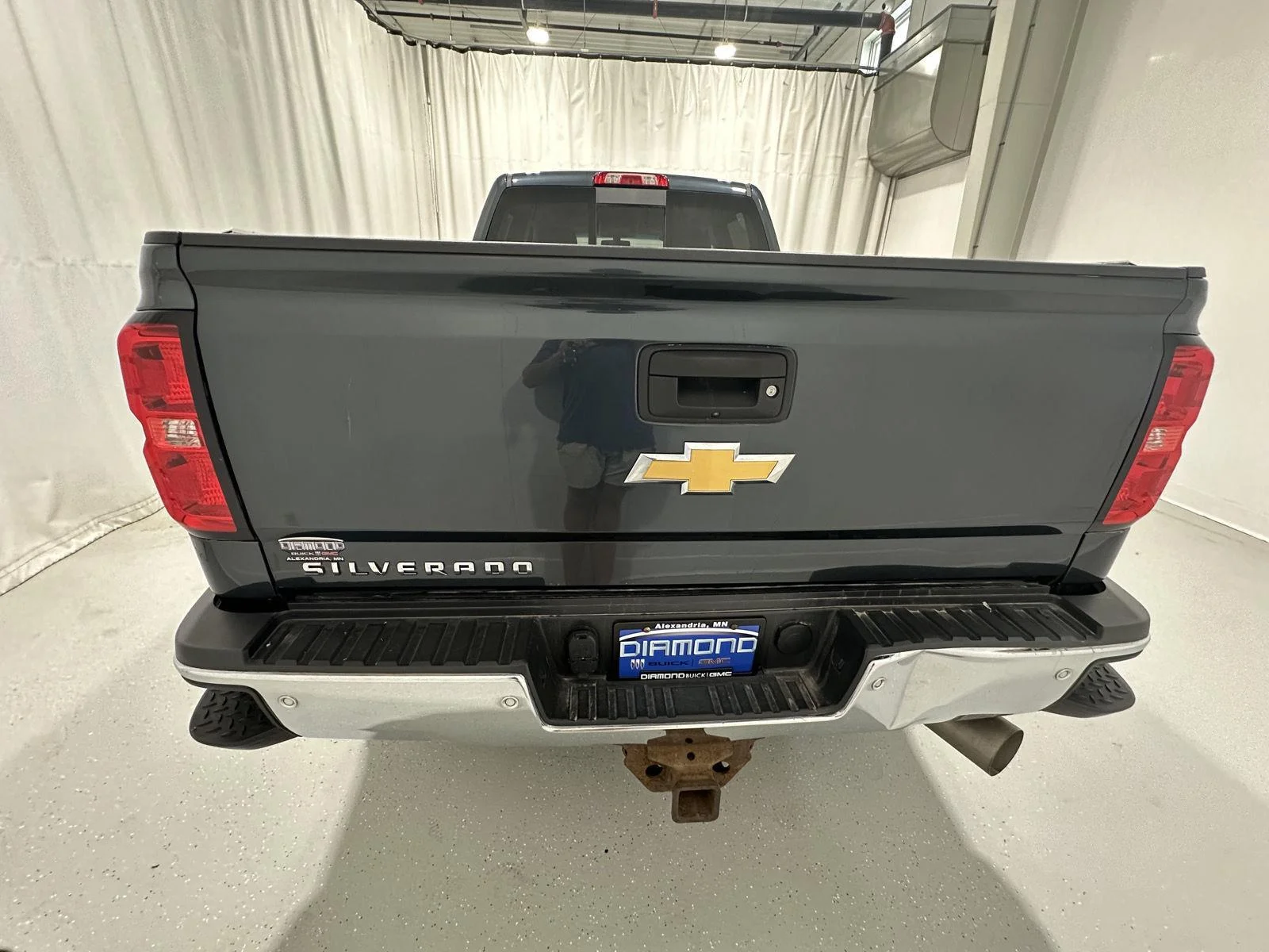 Used 2017 GRAPHITE METALLIC Chevrolet LTZ image 4