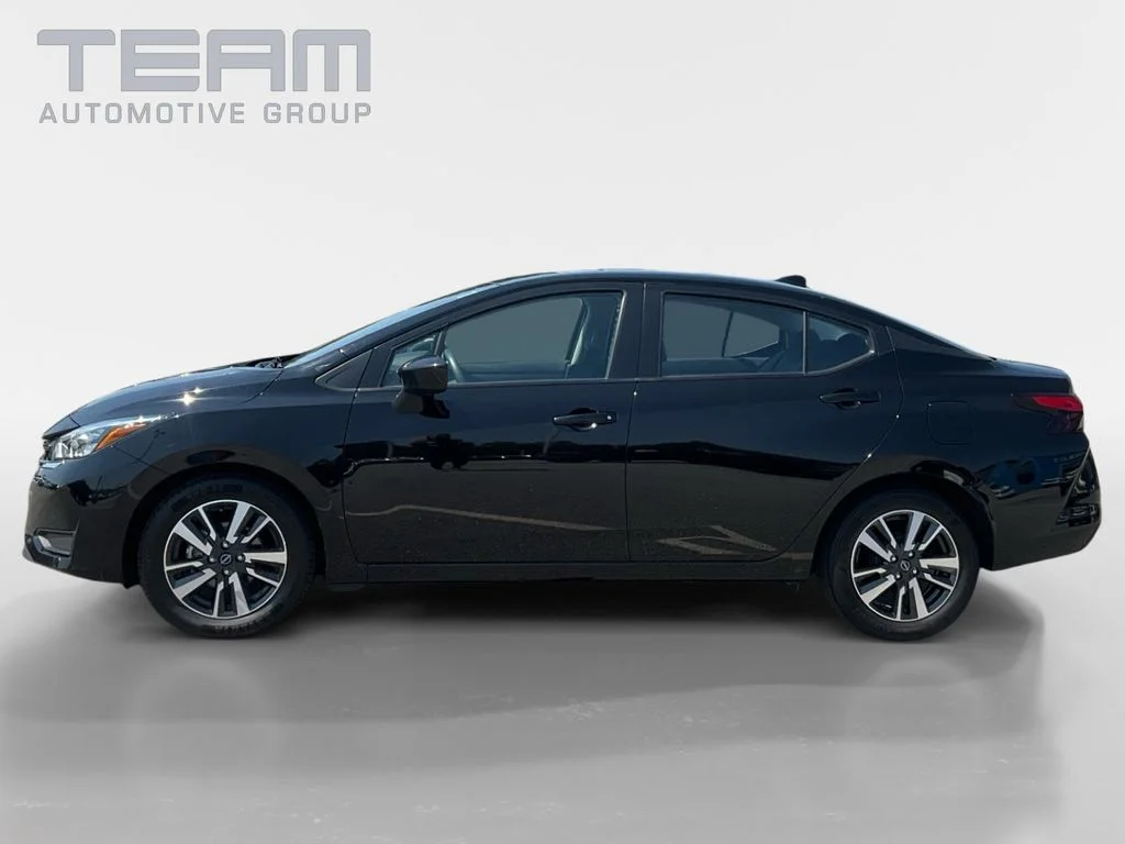 Used 2025 Black Nissan 1.6 SV image 4