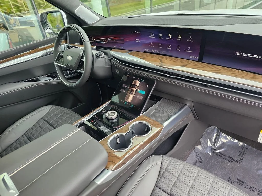 New 2026 Vibrant White Tricoat Cadillac Platinum Sport image 10