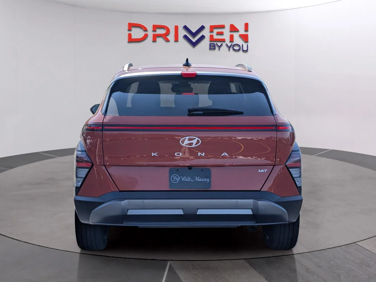 Used 2024 Soultronic Orange Pearl Hyundai Limited image 4
