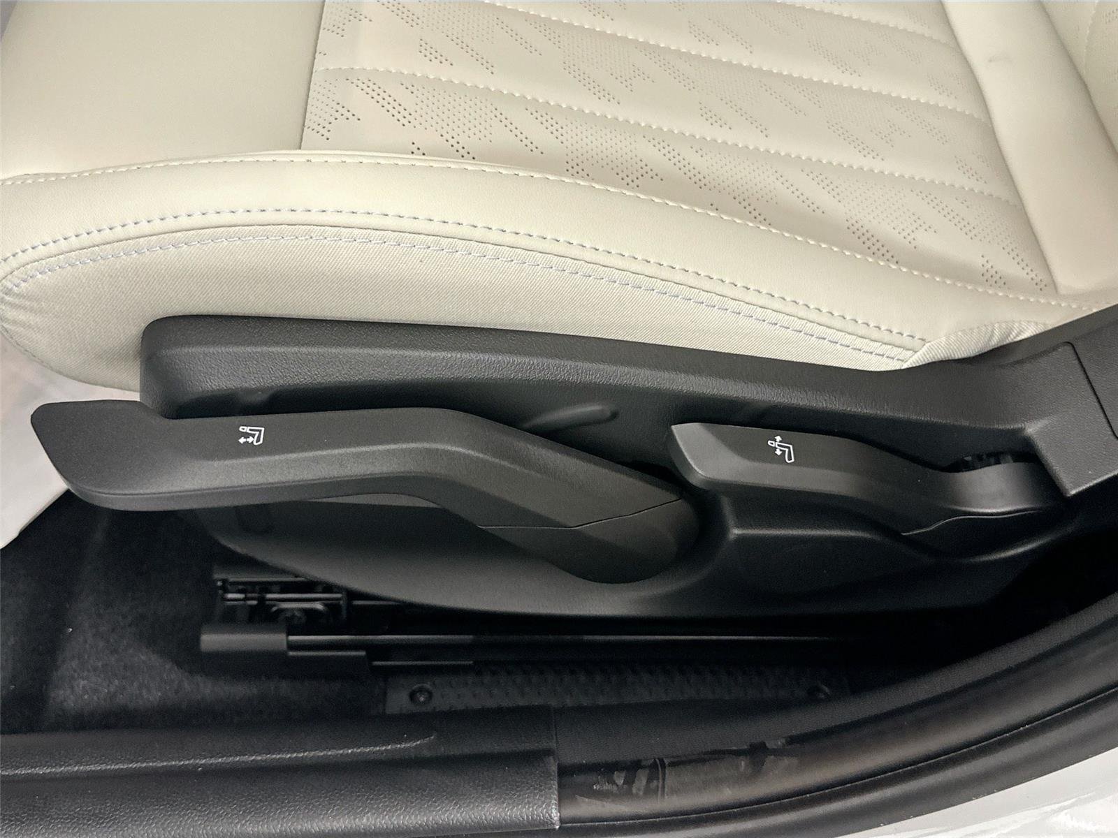 2026 MINI Hardtop 4 Door S - Photo 18