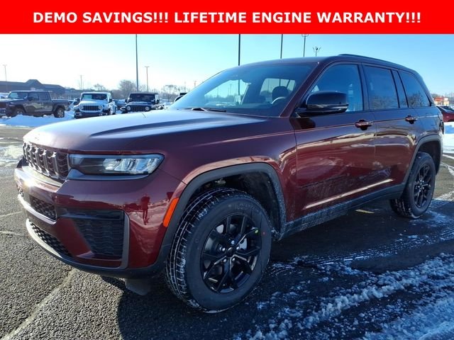 New 2026 Velvet Red Pearl-Coat Exterior Paint Jeep Altitude image 3
