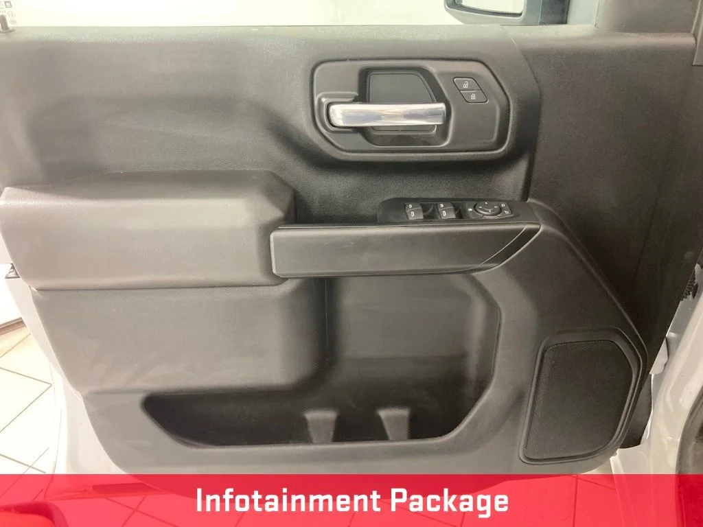 Used 2023 White Chevrolet Custom image 11