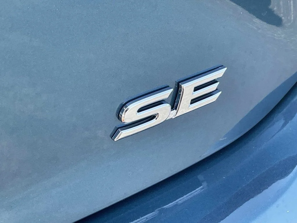 New 2026 Ocean Gem Toyota SE image 12