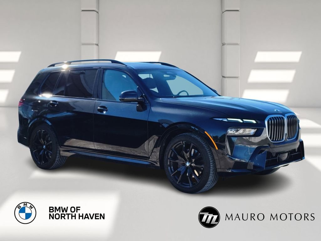 2023 BMW X7 xDrive40i's photo
