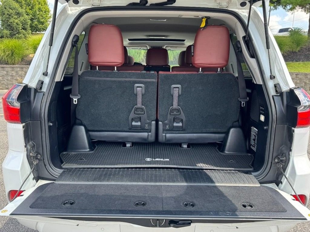 Used 2019 White Lexus 570 image 7