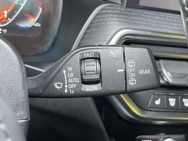 Used 2022 Black BMW xDrive30i image 42