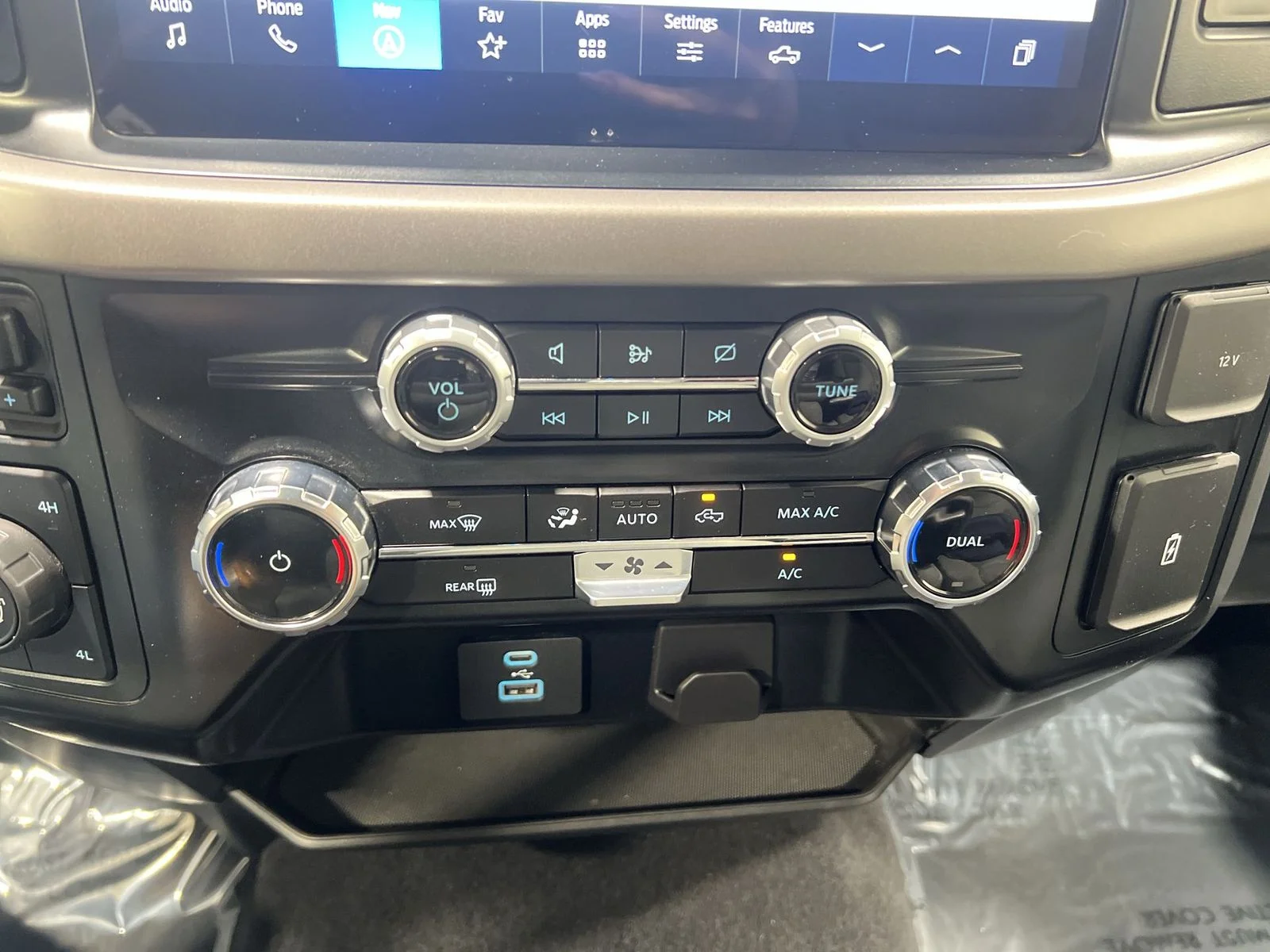 2024 Ford F-150 XLT - Photo 19