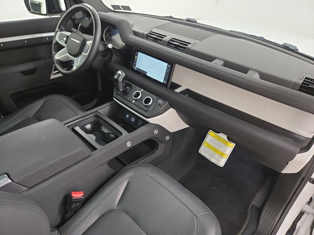 Certified Used 2023 Fuji White Land Rover S image 26