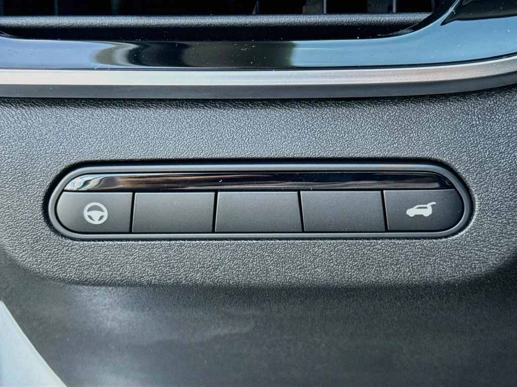 New 2027 White INFINITI LUXE image 10
