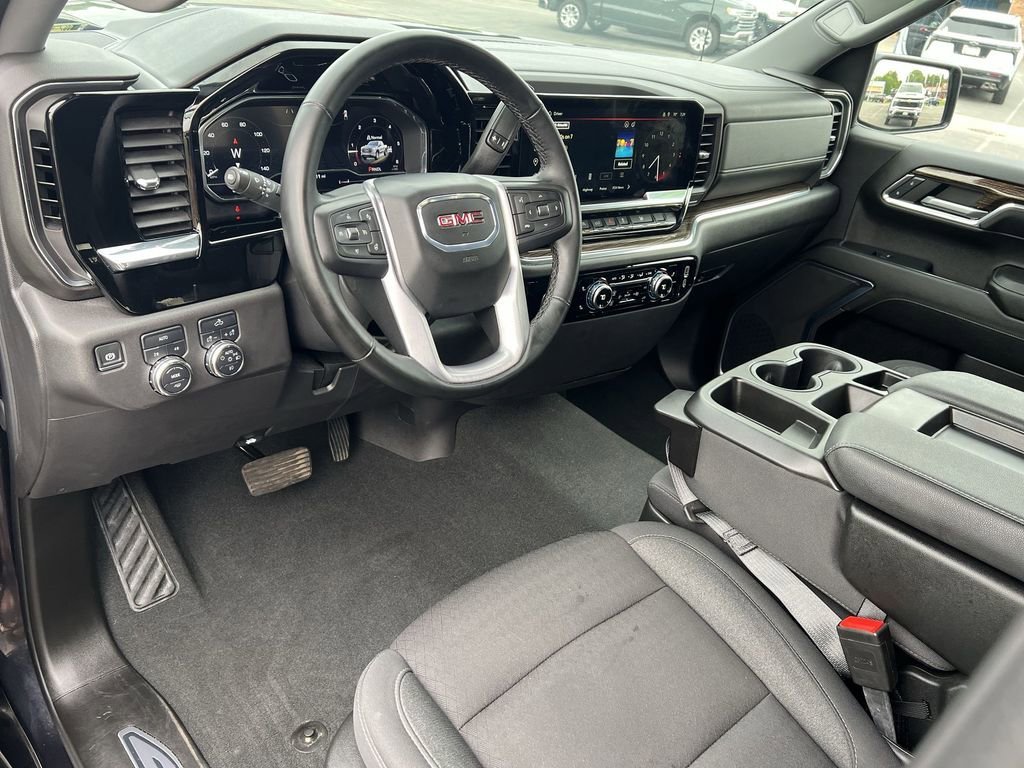 2024 GMC Sierra 1500 Elevation - Photo 10