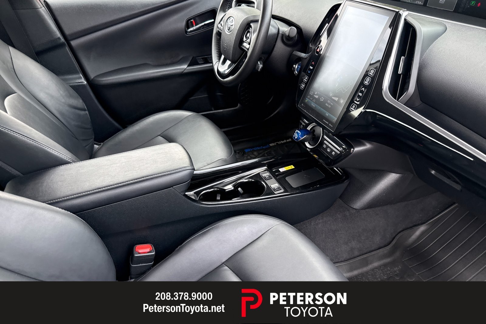 Used 2020 Silver Toyota XLE image 15