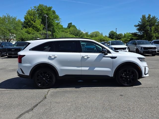 Used 2021 White Kia SX image 9